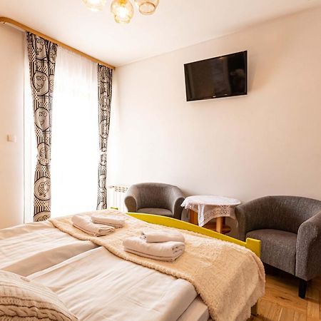Gronik Bed and Breakfast Buitenkant foto